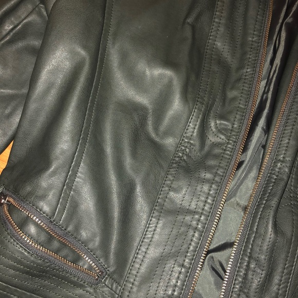 Pleather jacket 🧥 - Picture 2 of 8